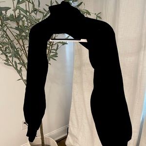 Arm sweater turtleneck